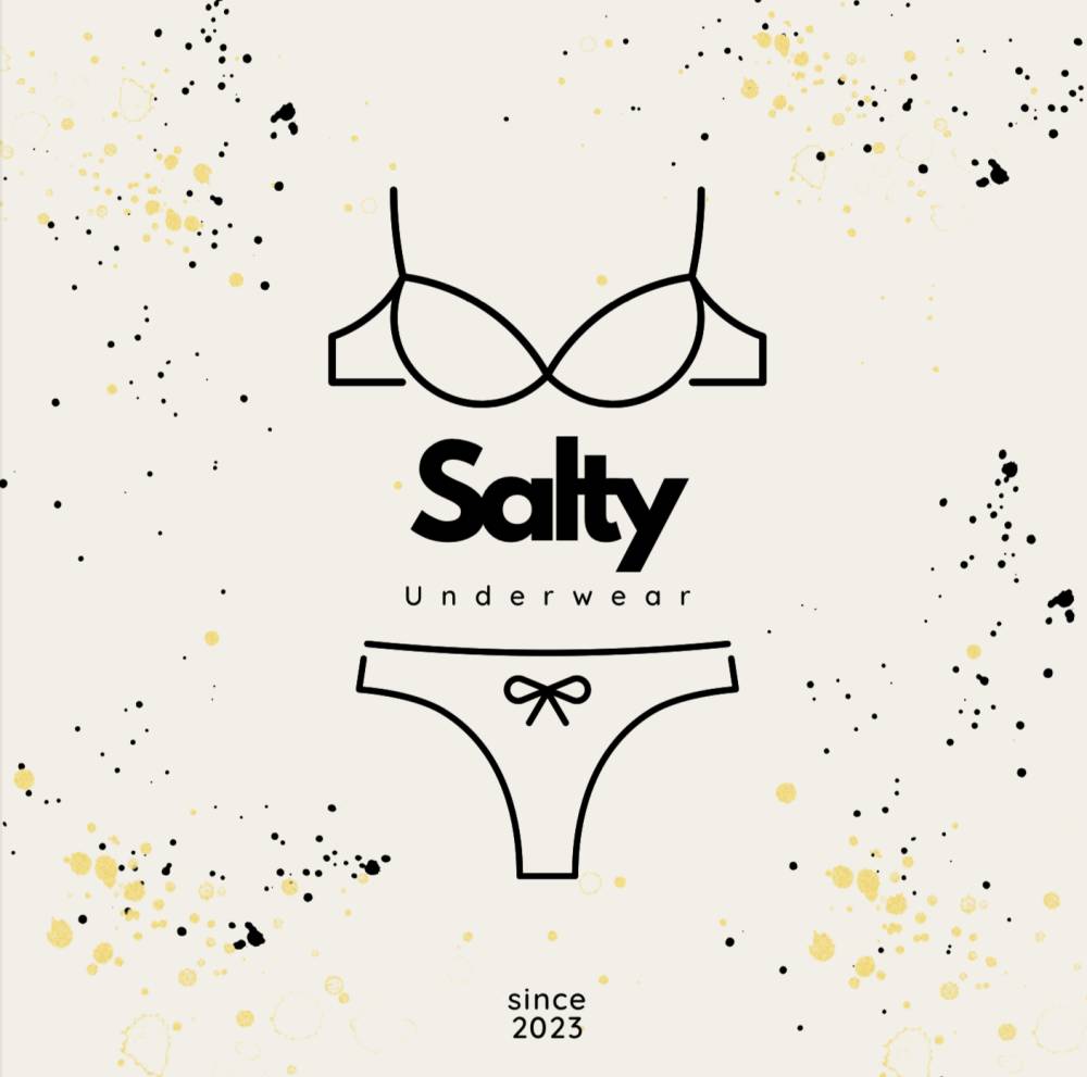 Marina - bietet Fetisch-Überraschungsboxen an