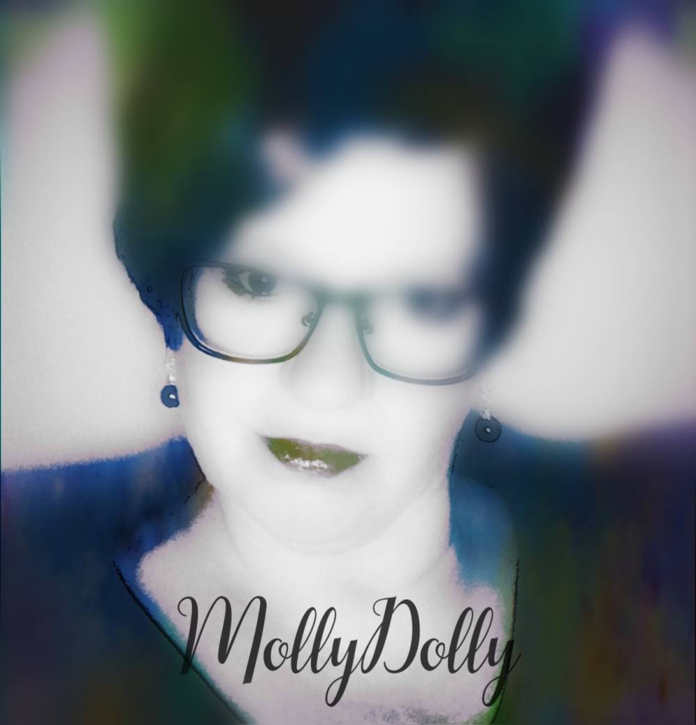 MollyDolly - ein getragener XL Slip mit behaarter Pussy verspricht echte Sinnlichkeit