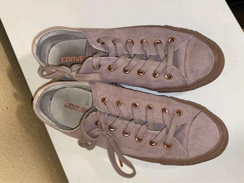 duftende getragene Sneaker