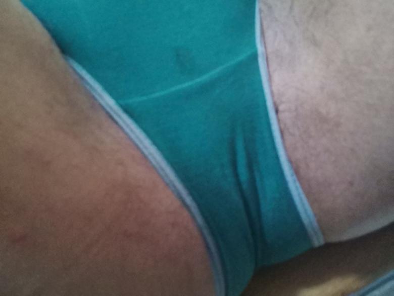 Nacktbild meiner unrasierten pussy