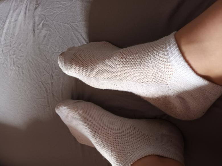 Weiße Stinki sockis