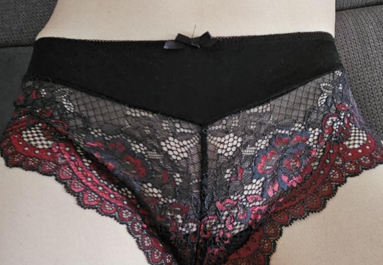 Getragenen Slip mit Trage Spuren