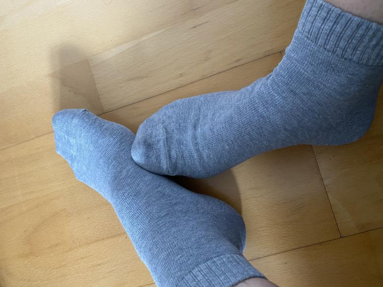 Graue Adidas Socken