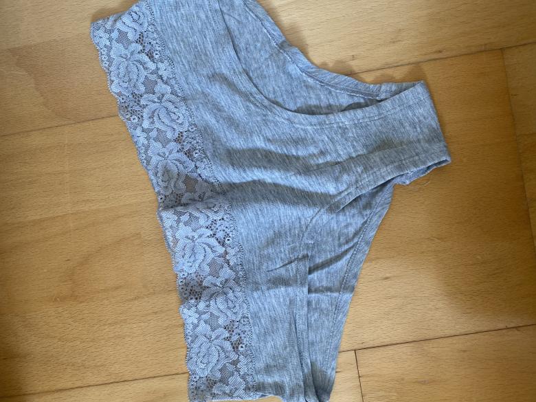 Spitzen-Panties in grau