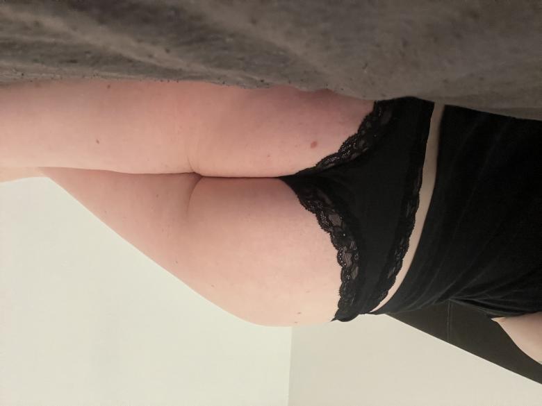 Von sexy Lehrerin schwarzer Tanga Spitze