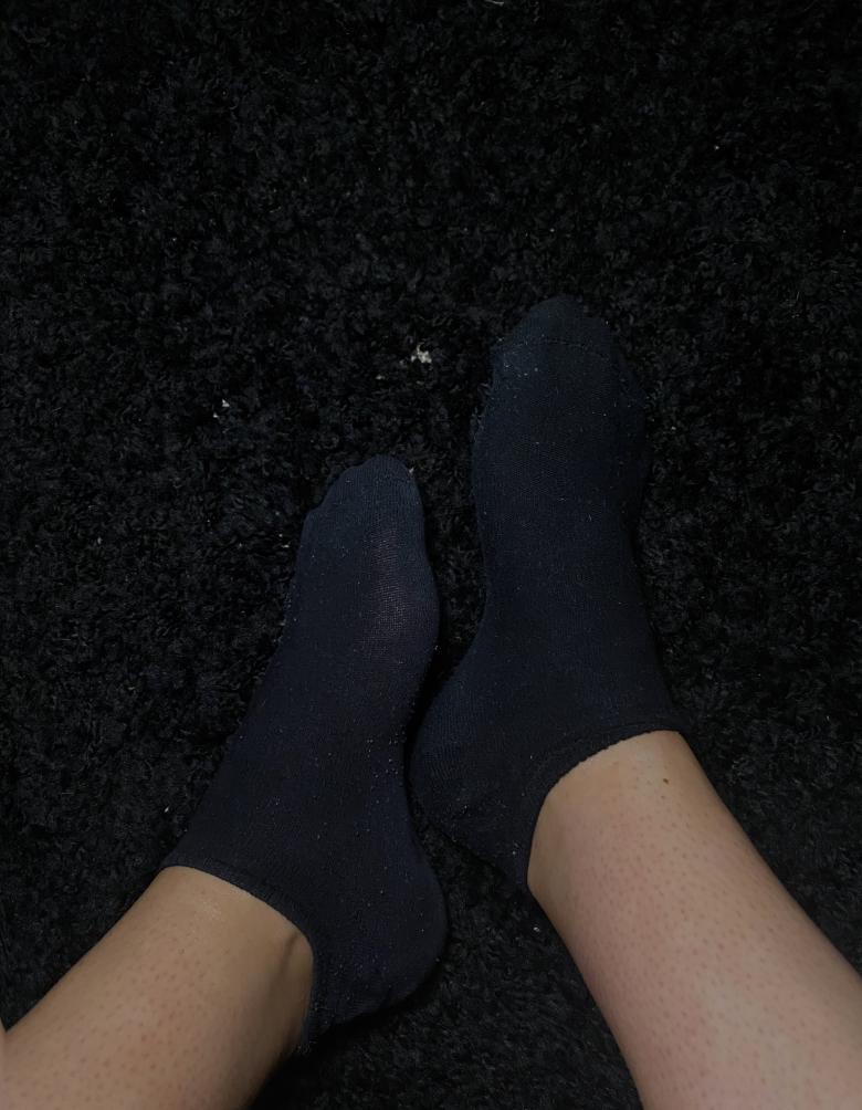 schwarze Sneaker- Socken