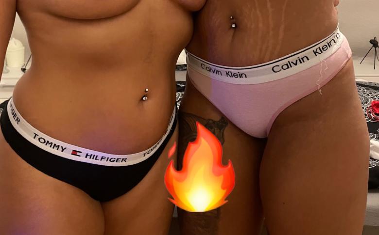 2 Marken-Tangas von Lesben