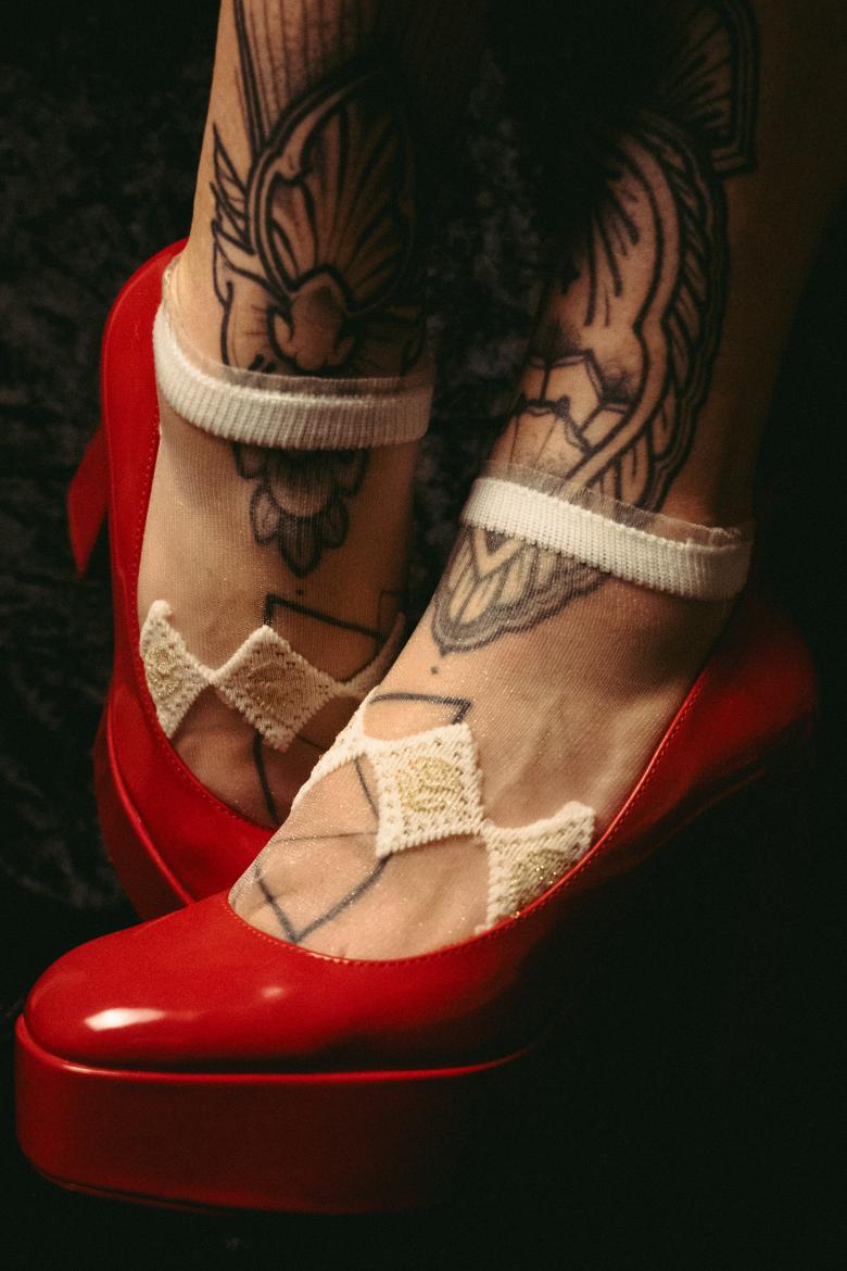 👠 Rote Heels – “Gehorsam in Lack & Lust”