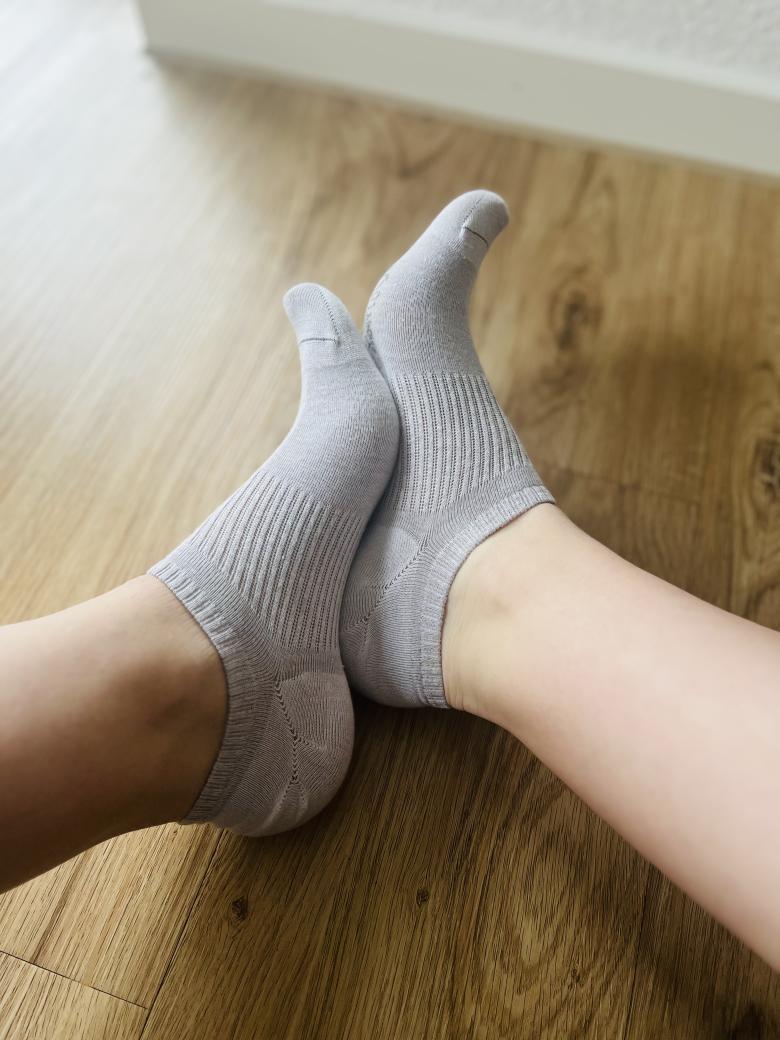 Weiße Sport-Söckchen