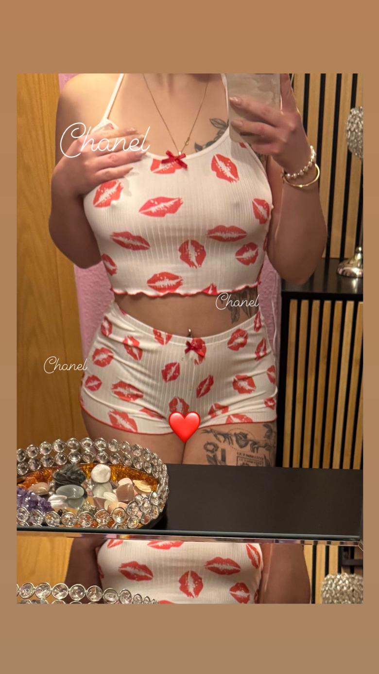 Süßer Schlafanzug mit Kussmund 💋