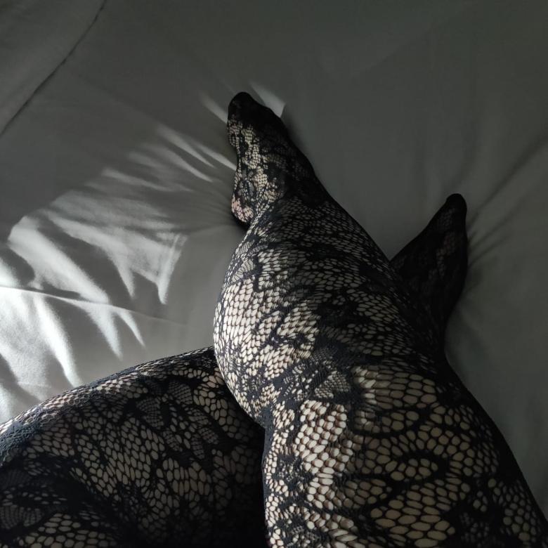 getragene Spitzen-Netzstrumpfhose