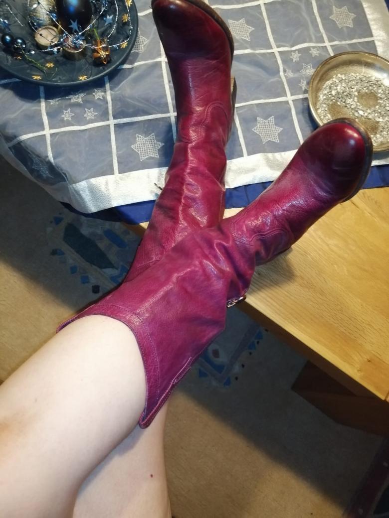 Leck meine Stiefel, du Wurm