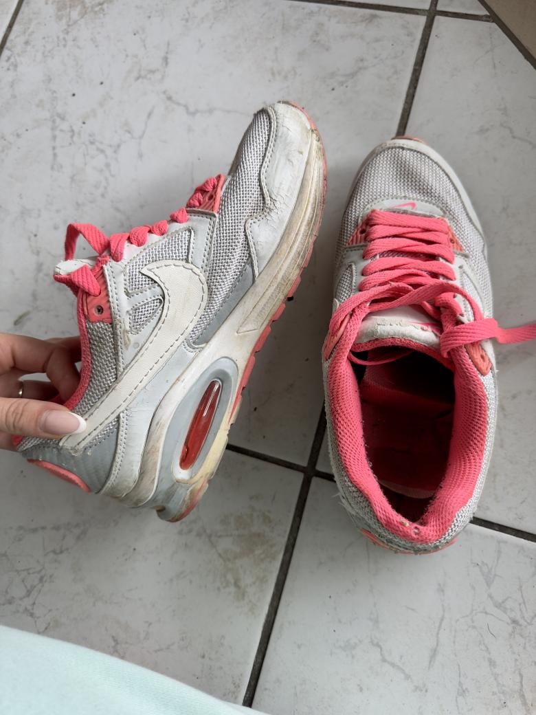 Abgenutzte Nike airmax in weiß pink 💕