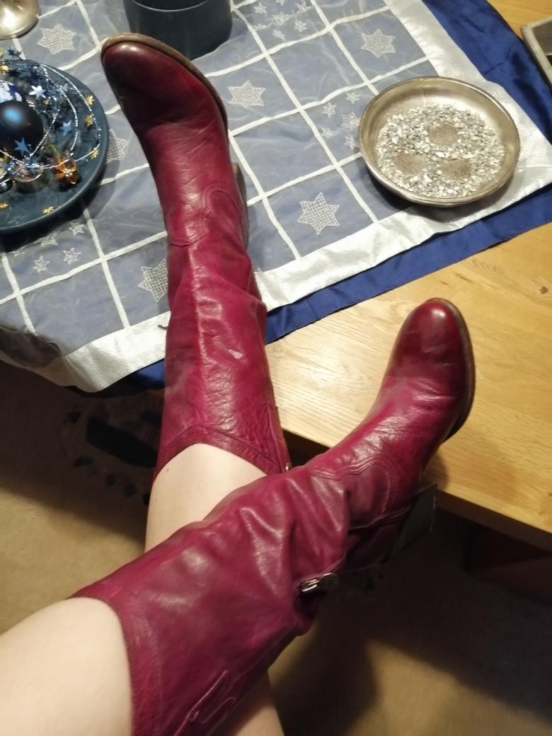 Leck meine Stiefel, du Wurm