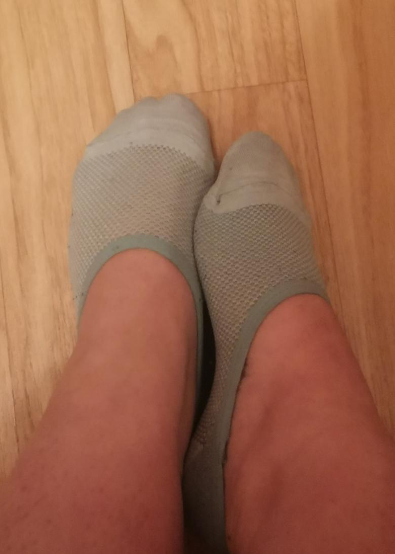 Getragene duftende Socken zu verkaufen