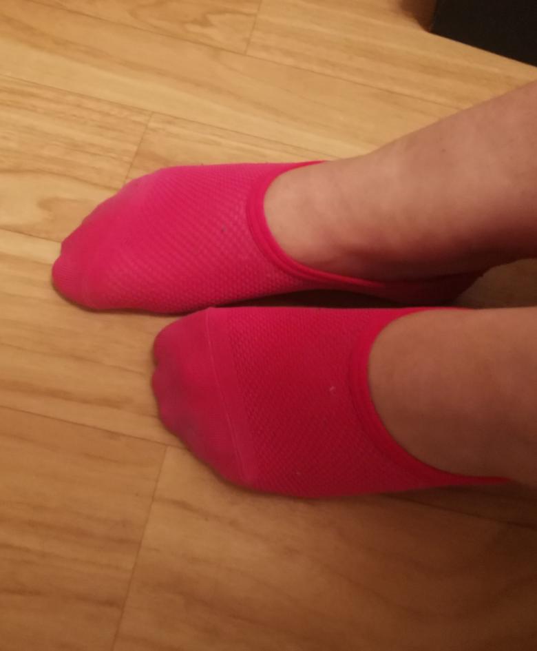 Getragene duftende Socken zu verkaufen