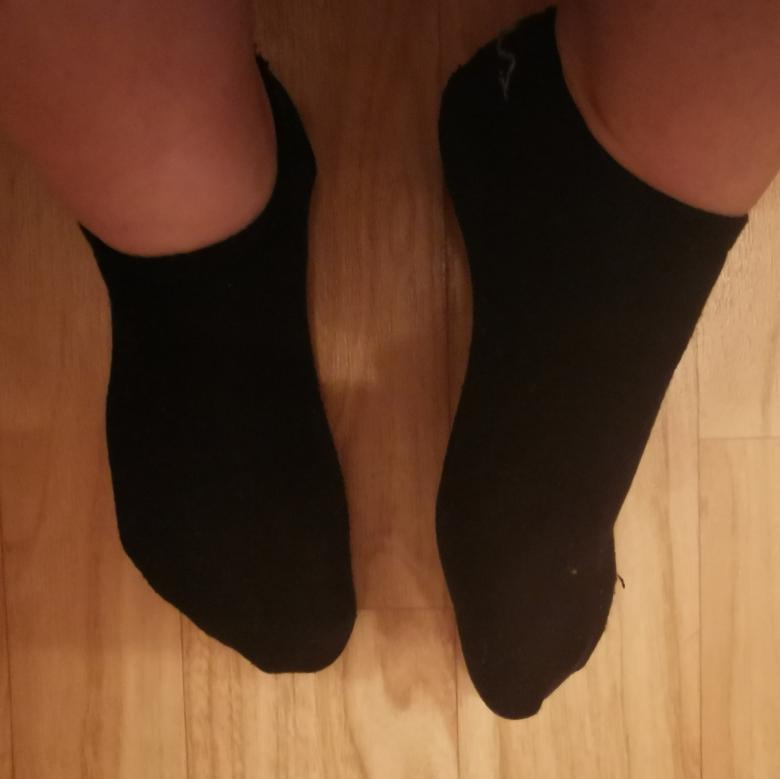 Getragene duftende Socken zu verkaufen