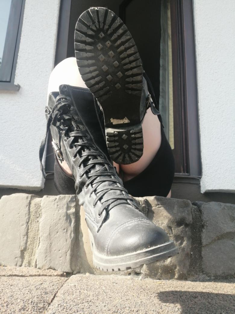 Sei mein Stiefel Lecker🖤