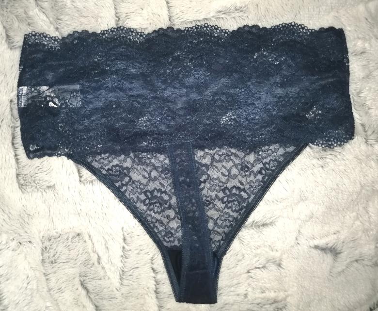 Tanga LAZALEA, Spitze