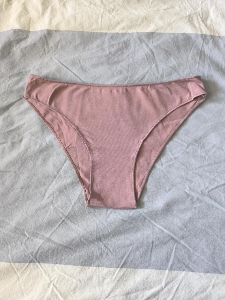 Schlichter Rosa Slip 🩷