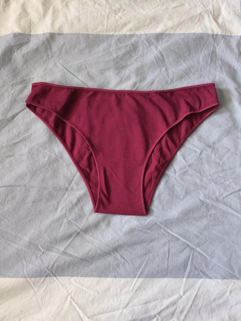 Schlichter Roter Slip ❤️