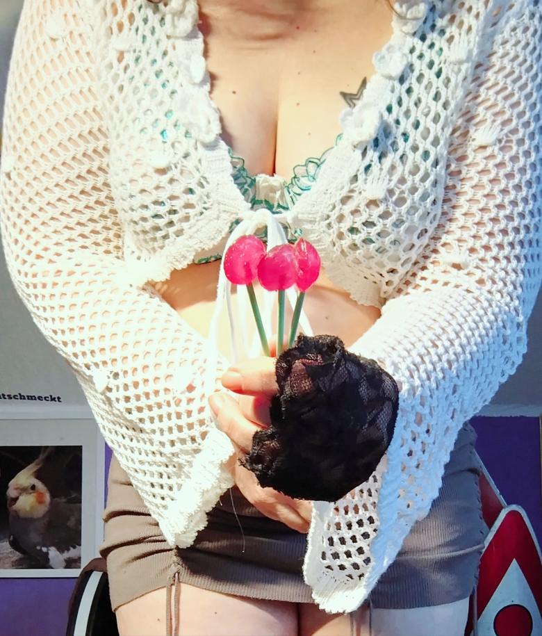 4 Lollys, drüber gepinkelt