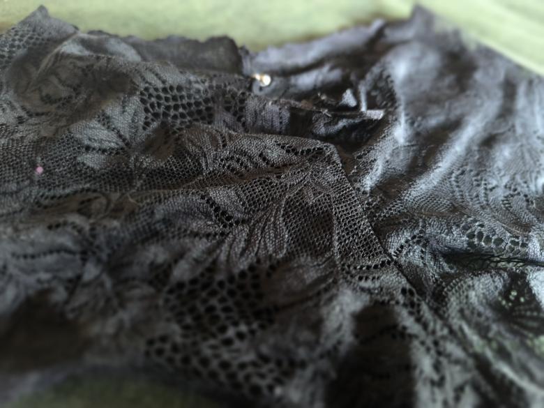 Intimer Moment Slip in schwarz
