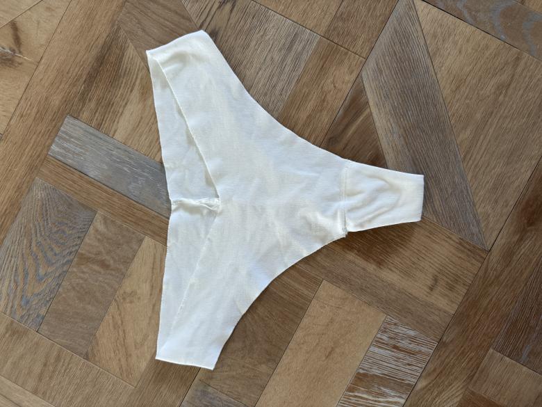 Weißer Slip