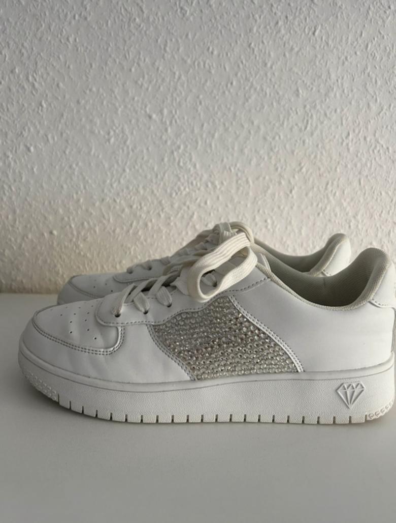 Lowheels Sneaker Heaven Diamond