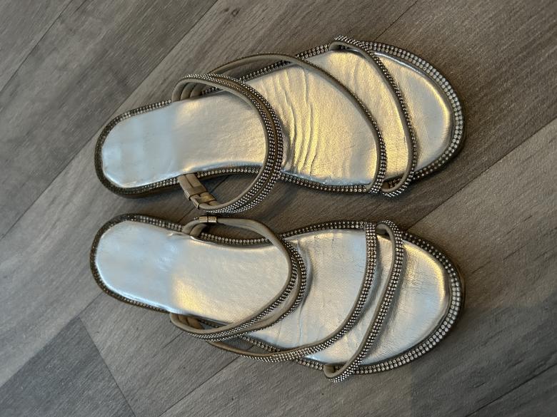 Getragene Schlappen 🩷