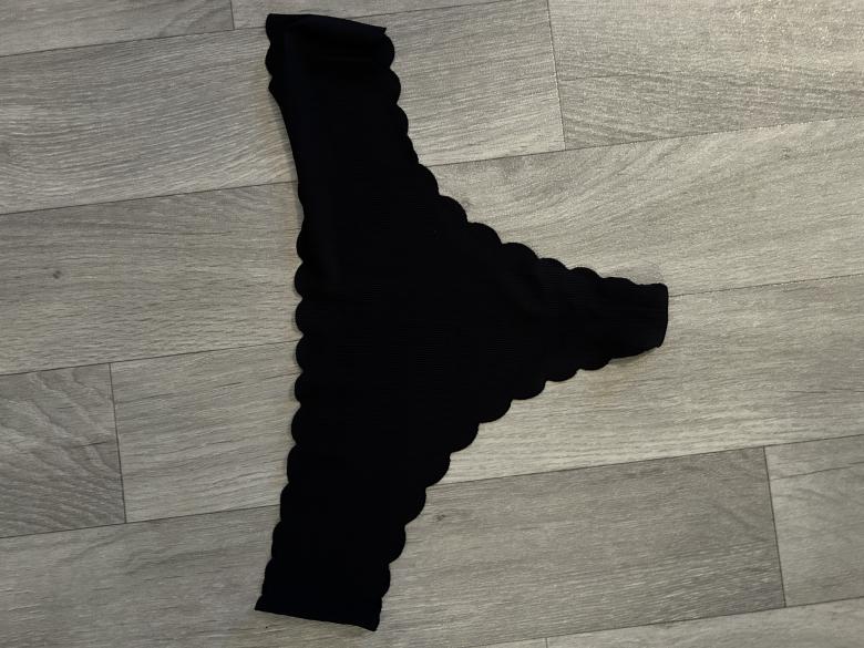 Schwarzer Tanga 🔥