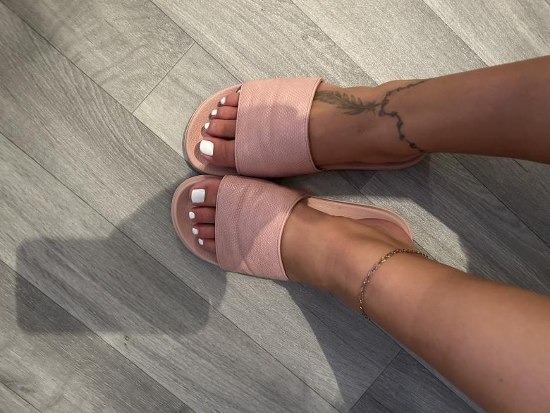 Jeden Tag getragene Hausschuhe