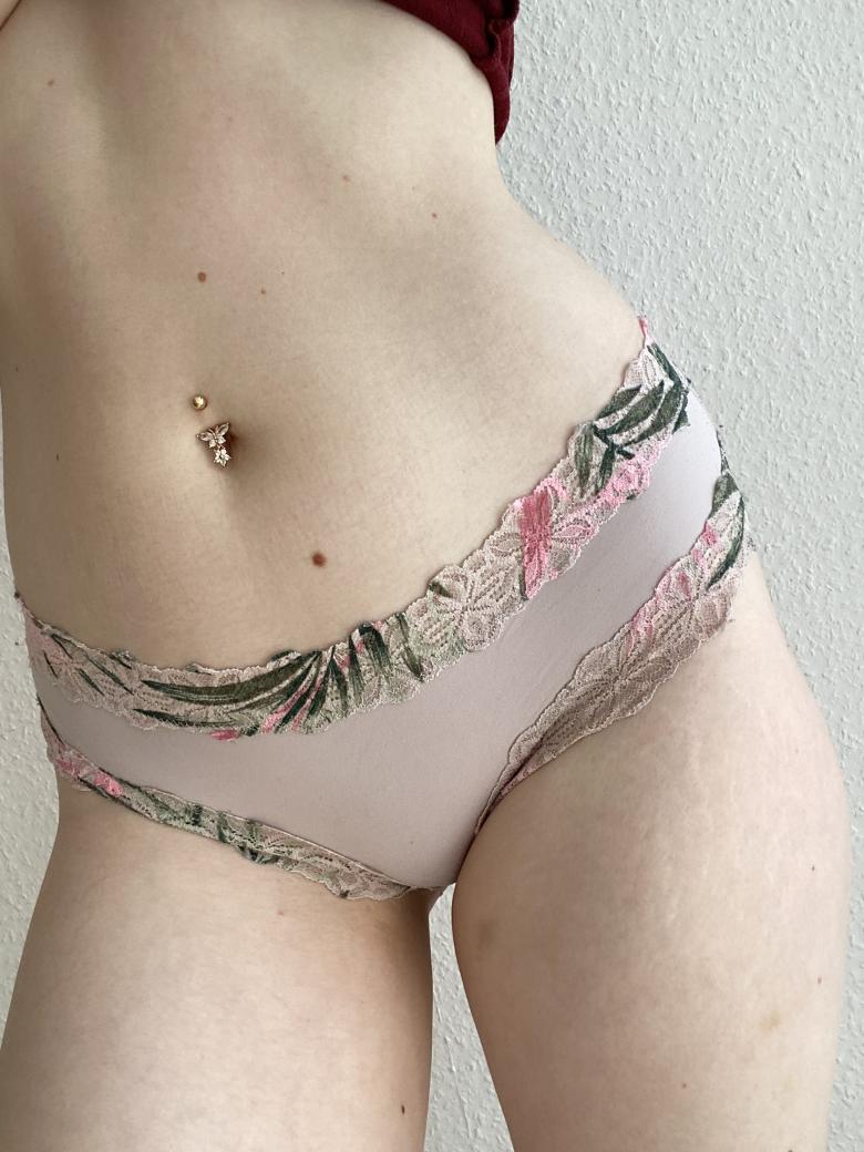 Pantie beige mit Spitze Gr. S