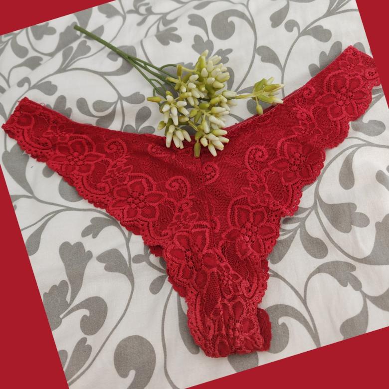 Sexy Spitzenslip in Rot