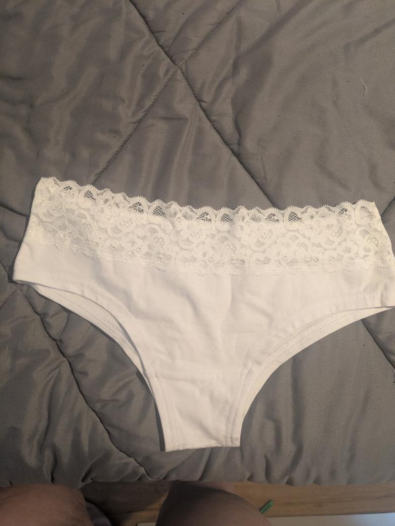 Traumhaft weißer Spitzen- Panty ❣️
