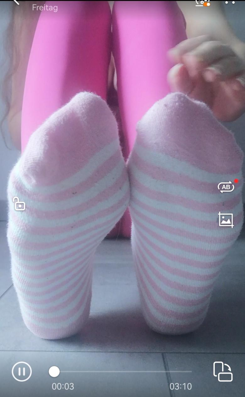 Ich ziehe meine Socken aus 🧦