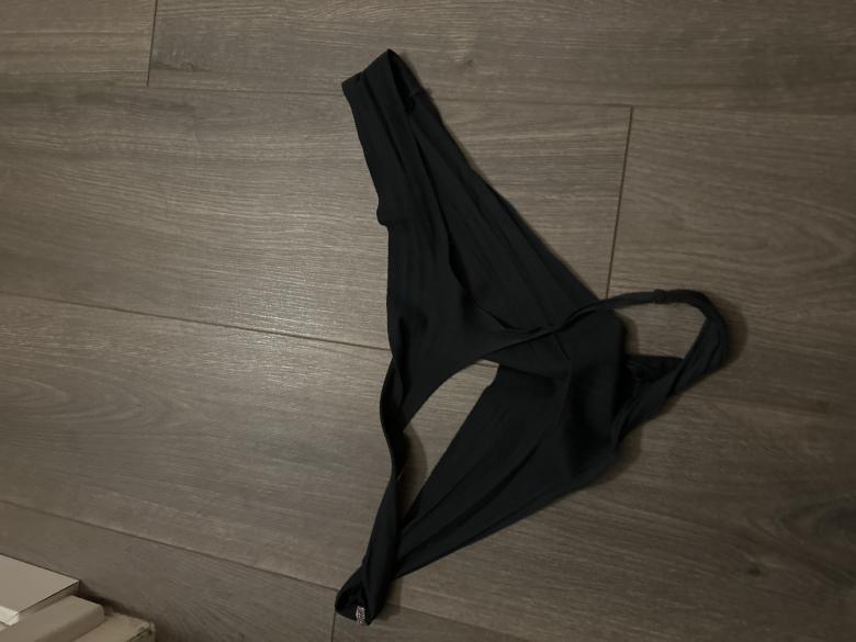 Schwarzer Slip