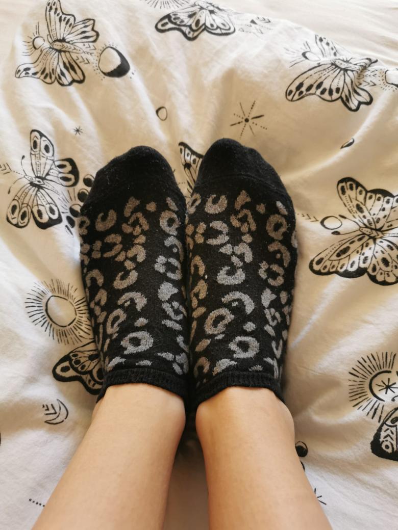 Socken mit Leoprint