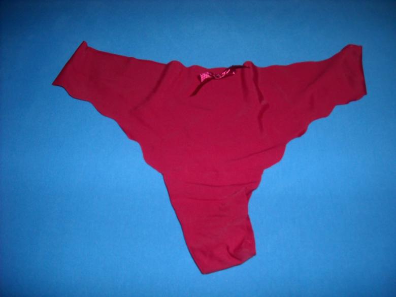 heißer versauter roter Satinstring