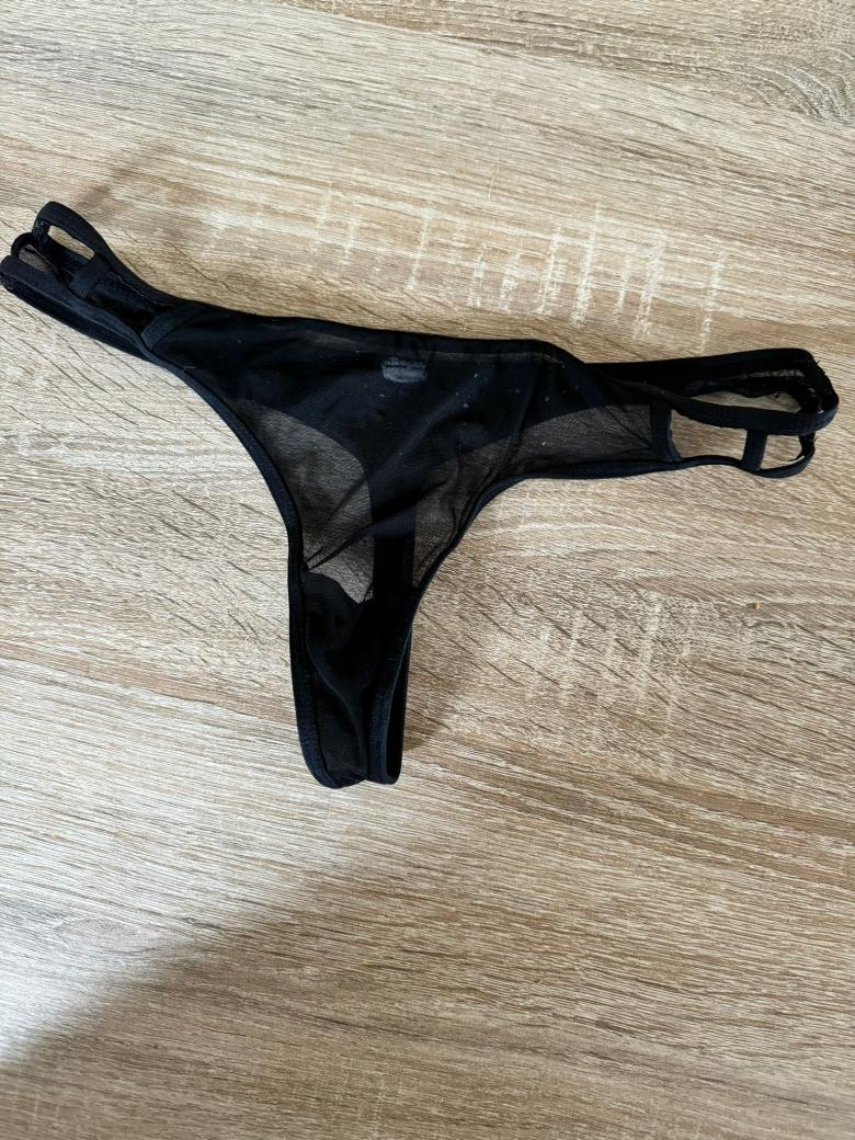 schwarzer tanga durchsichtig