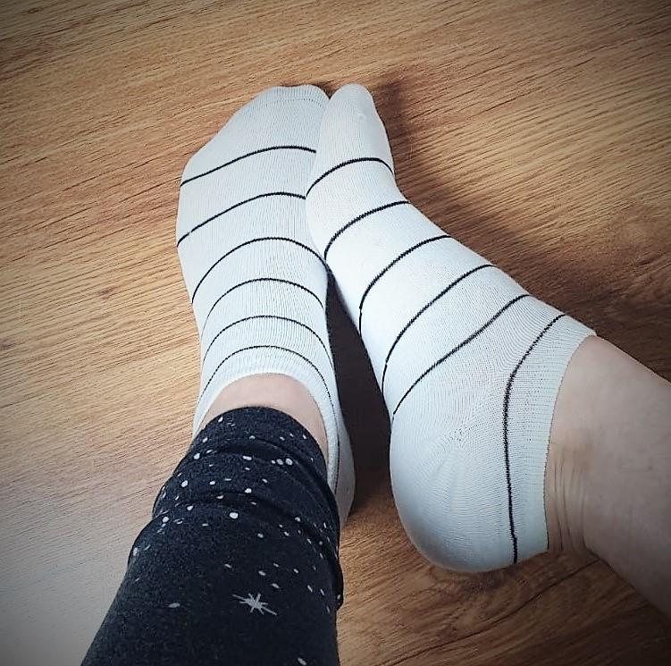 Weiße Sneakersöckchen