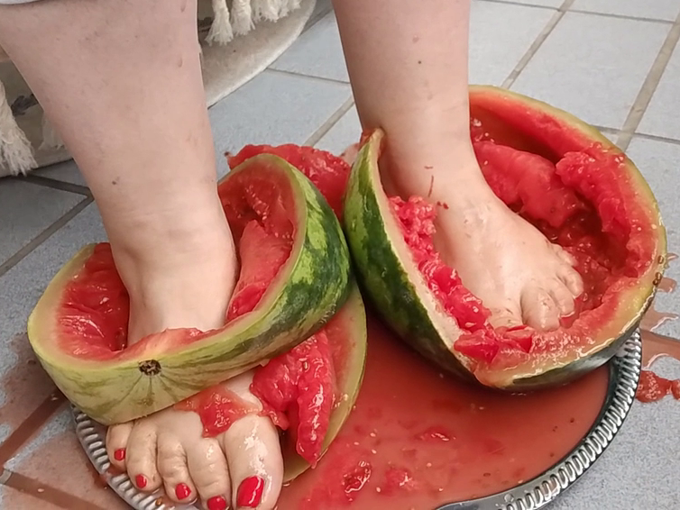 Watermelon Food Crushing